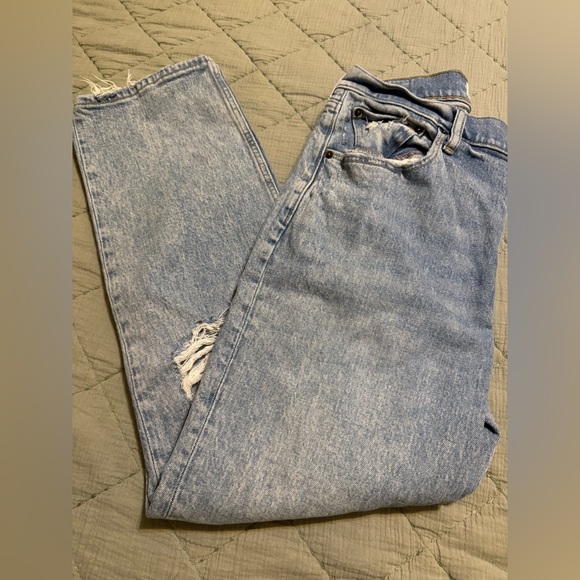 Abercrombie and Fitch Ultra High Rise 90s Straight Jean Size 10 - Picture 3 of 3